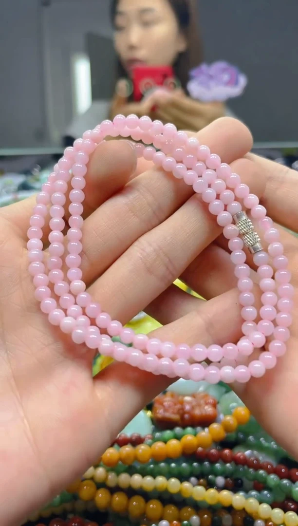 颈饰未镶嵌翡翠4MM/B/翡翠A货，一件也是批发价