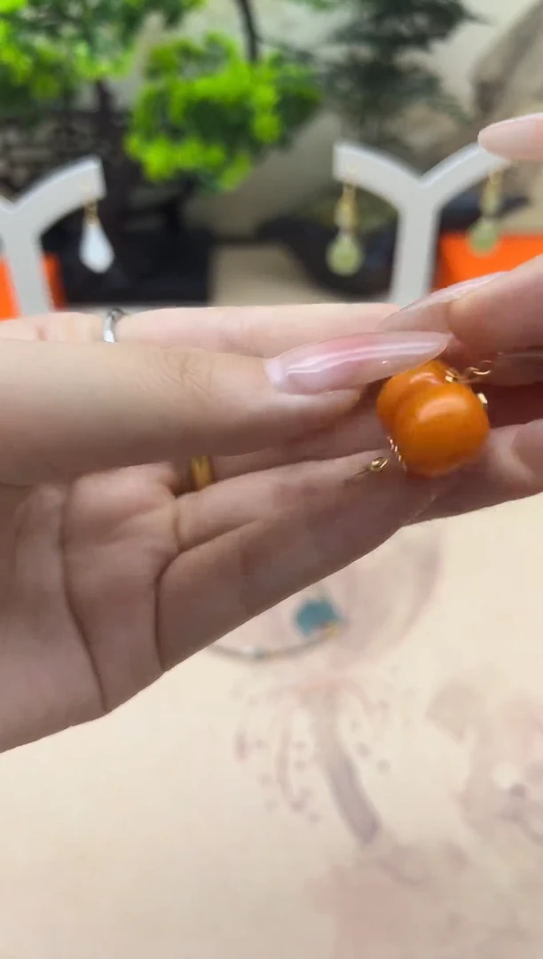 蜜蜡未镶嵌耳饰70