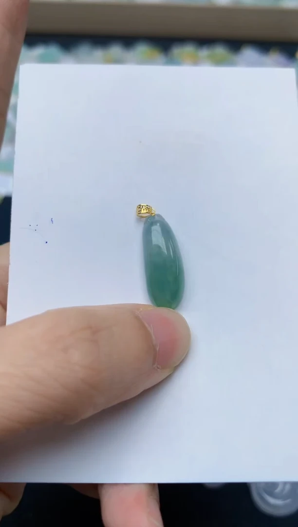 翡翠18K金镶嵌颈饰天然缅甸A货翡翠