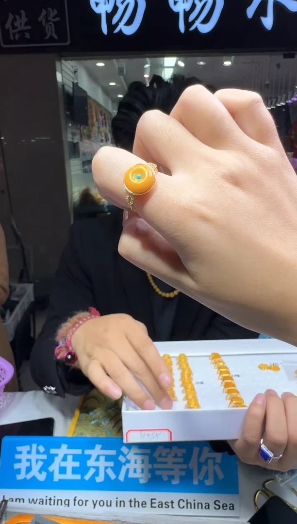 【闪购商品】蜜蜡戒指银S925镶嵌多样性发一件 051