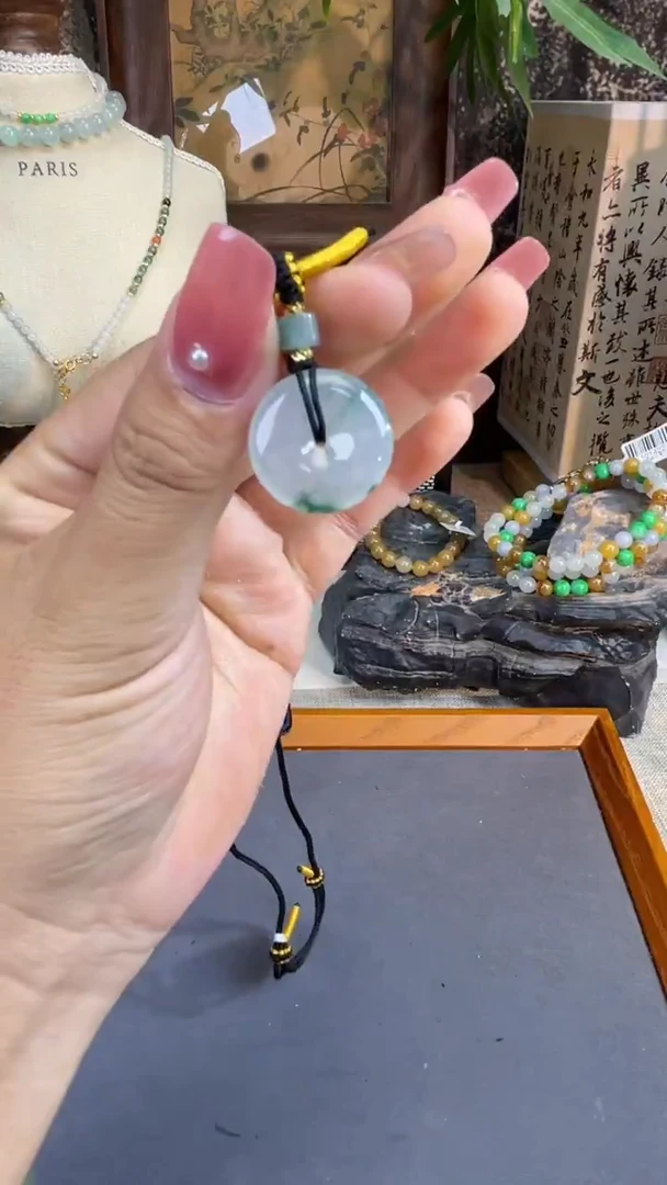 颈饰未镶嵌翡翠项链
