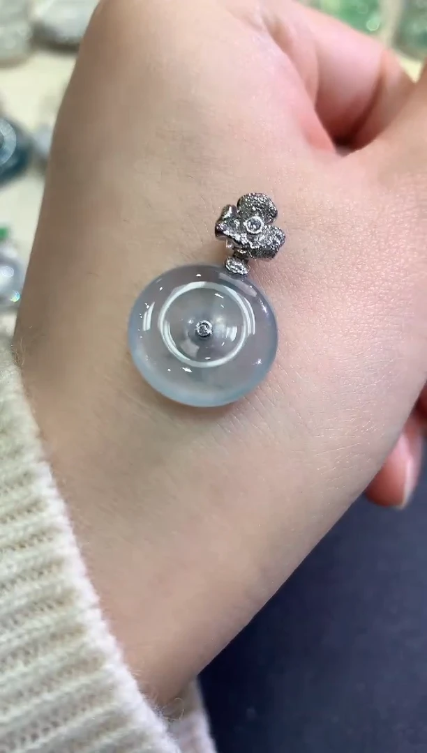 【闪购商品】翡翠颈饰18K金镶嵌B38