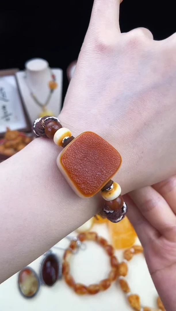 琥珀未镶嵌珠宝奇石柒月
