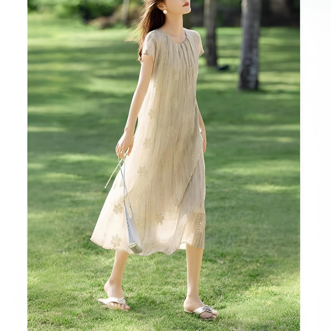 莱赛尔天丝绣花镂空晕染连衣裙女夏季气质简单大方收腰显瘦长裙子
