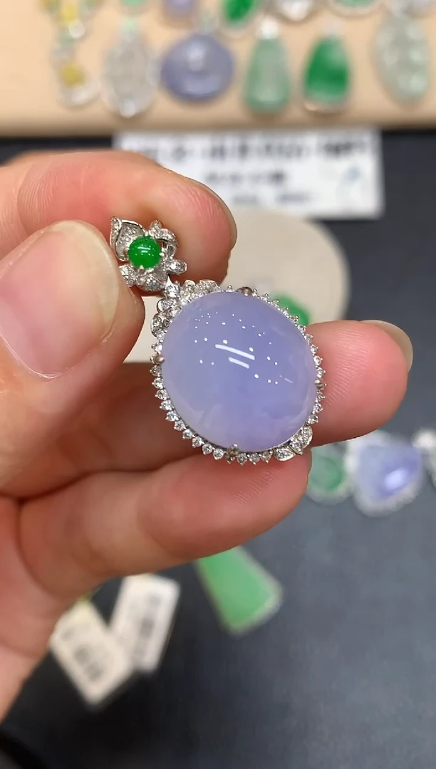 颈饰18K金镶嵌翡翠蛋面【无服务费