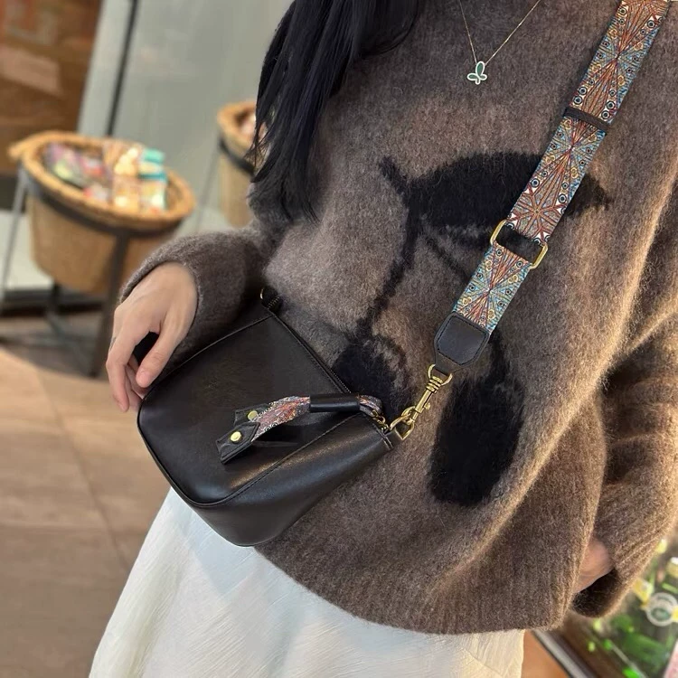 小河家牛皮墩墩包马鞍包6317