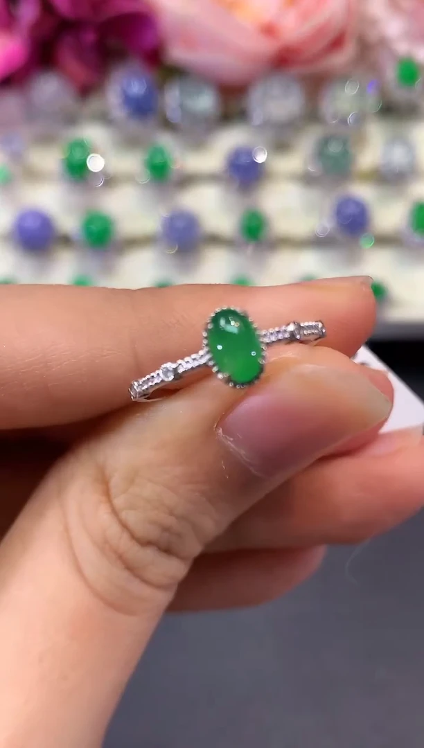 18K金镶嵌戒指翡翠B1