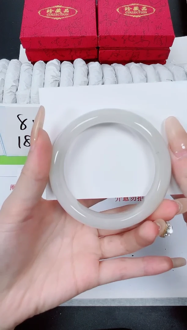 【闪购商品】石英质玉手镯未镶嵌k403-56.0