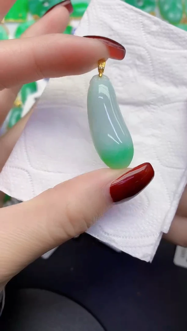 颈饰未镶嵌翡翠缅甸天然翡翠A货