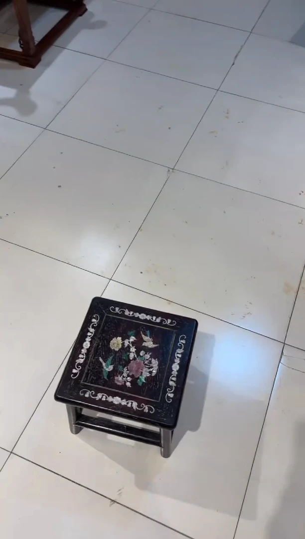 木木雕款凳子一个、、、