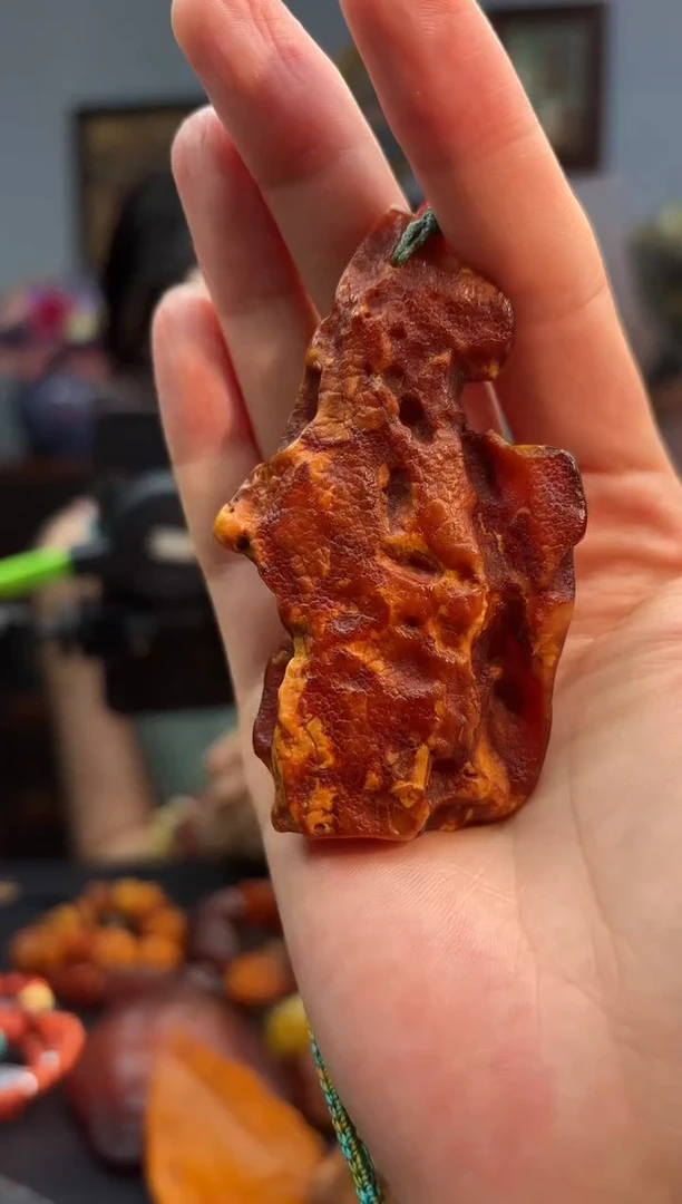 琥珀颈饰未镶嵌吊坠