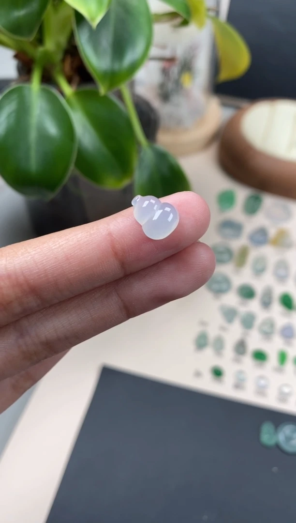 【闪购商品】翡翠颈饰未镶嵌翡翠葫芦