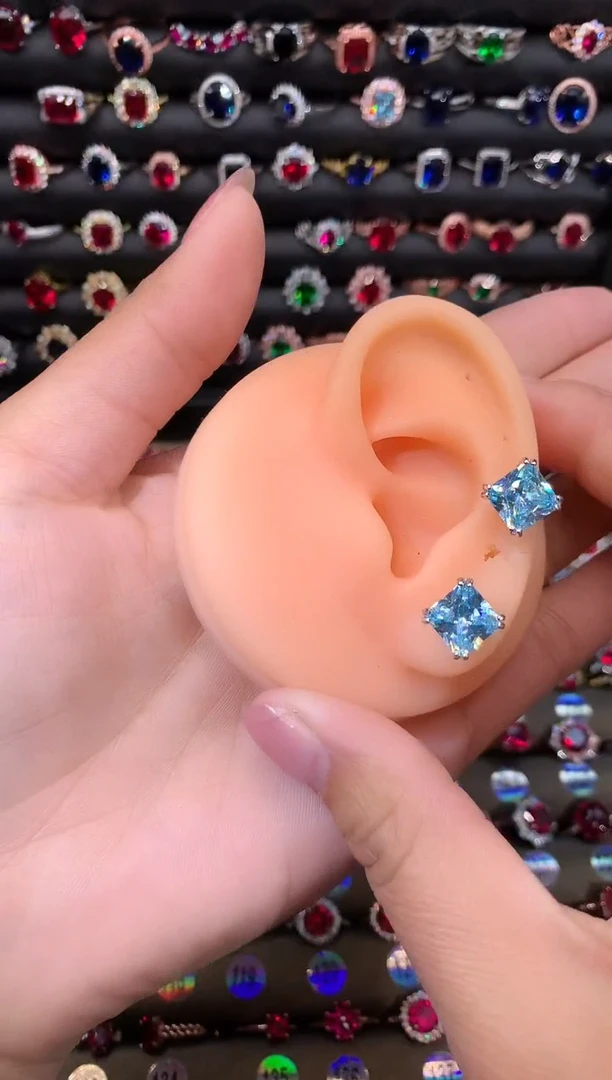 【闪购商品】海蓝宝石耳坠银S925镶嵌8白