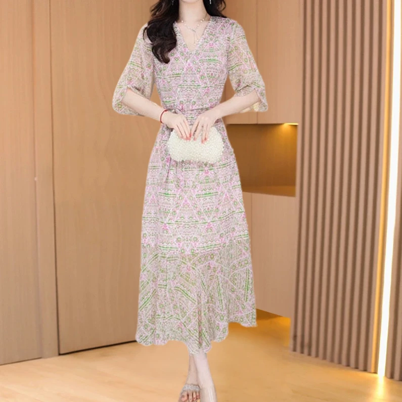 气质碎花连衣裙2025年夏季新款洋气时尚收腰显瘦a字裙子