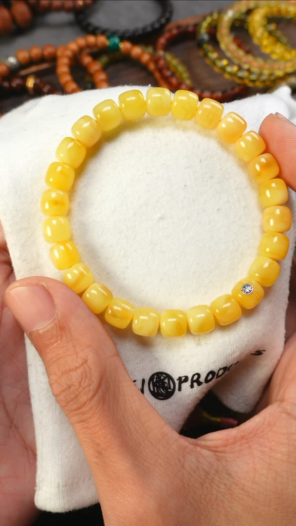 【闪购商品】蜜蜡手链未镶嵌2469/8mm蓝标手串