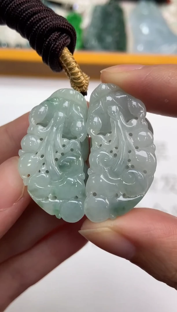 未镶嵌挂件翡翠376366    多人