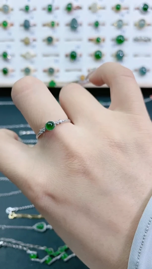 翡翠戒指银S925镶嵌天然翡翠