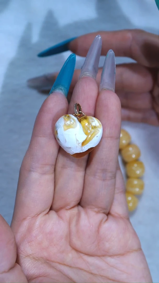 手链琥珀未镶嵌典藏级金漆瓷白妖孽锁骨链爱心吊坠