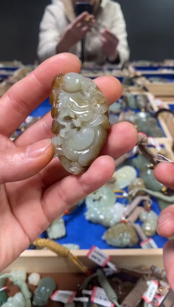 颈饰未镶嵌和田玉64