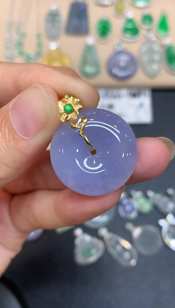 颈饰18K金镶嵌翡翠平安扣【无服务费