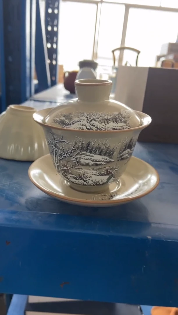 无运费险有瑕疵的摄影的产品有使用过的痕迹有点脏介意勿拍
