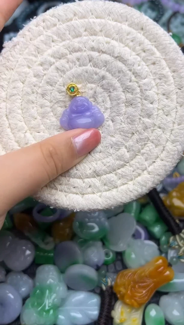 颈饰未镶嵌翡翠天然缅甸翡翠吊坠