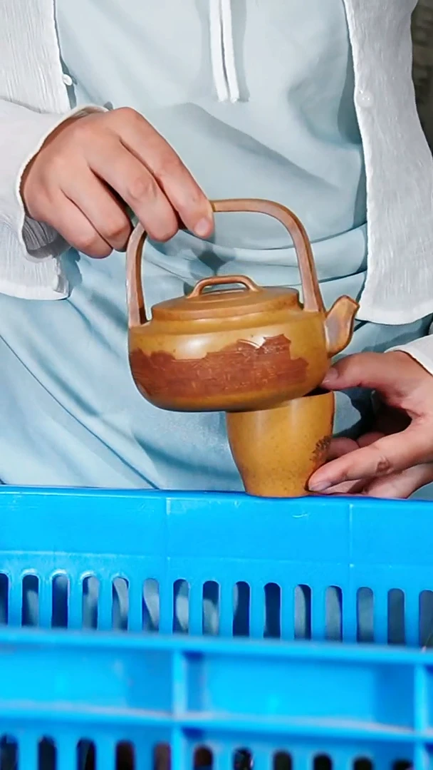 宜兴原矿紫砂壶/杯子300c