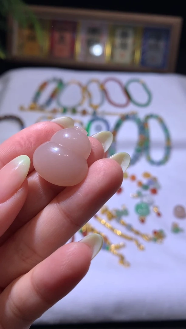 【闪购商品】定制翡翠未镶嵌20.9*18.9*葫芦13800