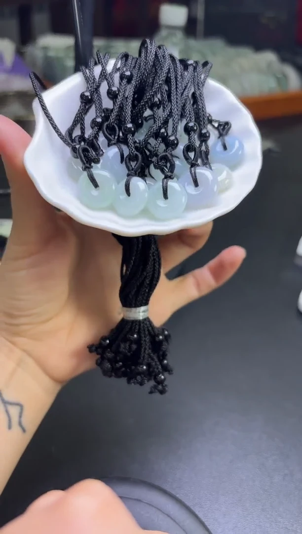 未镶嵌挂件翡翠多样性发一件—京翠