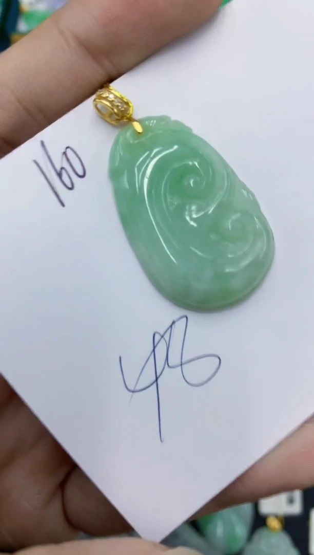 翡翠未镶嵌颈饰1111111111