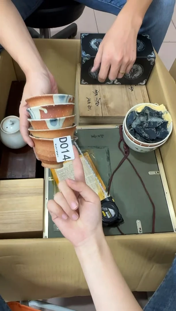 其他爱****?014...中古产品谨慎参拍