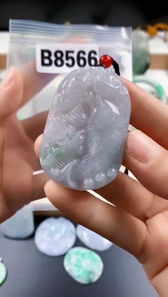 颈饰未镶嵌翡翠天然翡翠吊坠挂件