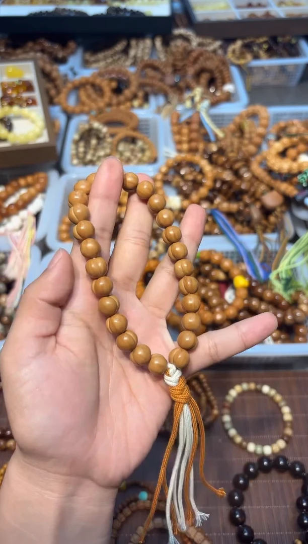 吊坠白玉菩提卡10mm猴头小屁桃手持