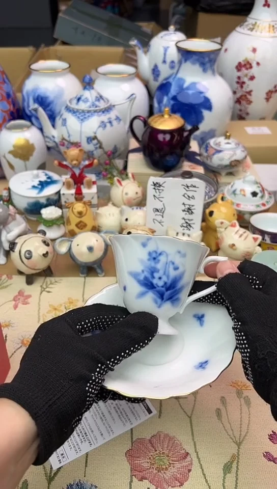 1对中古回流瓷器，介意者慎拍