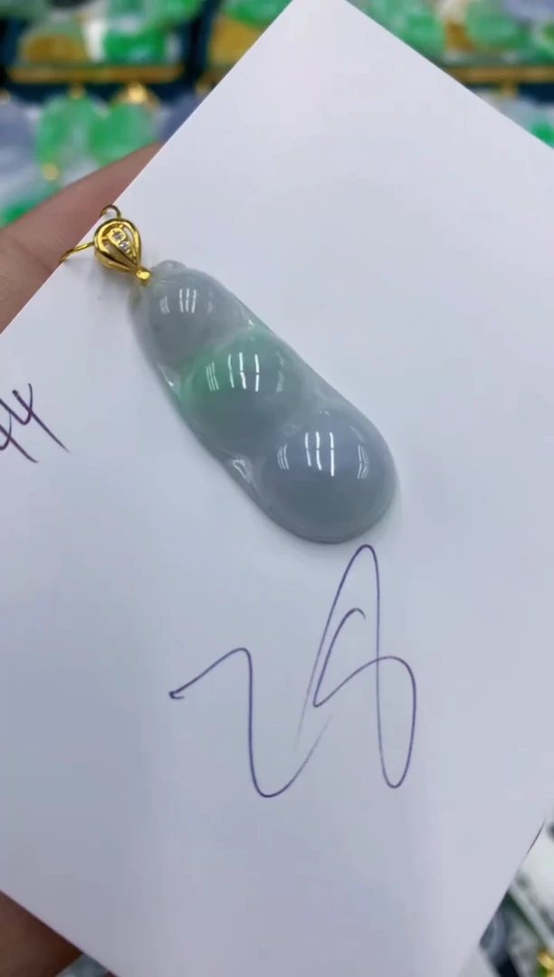 翡翠未镶嵌颈饰1111111111