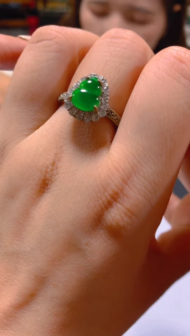 未镶嵌戒指翡翠多样性发一