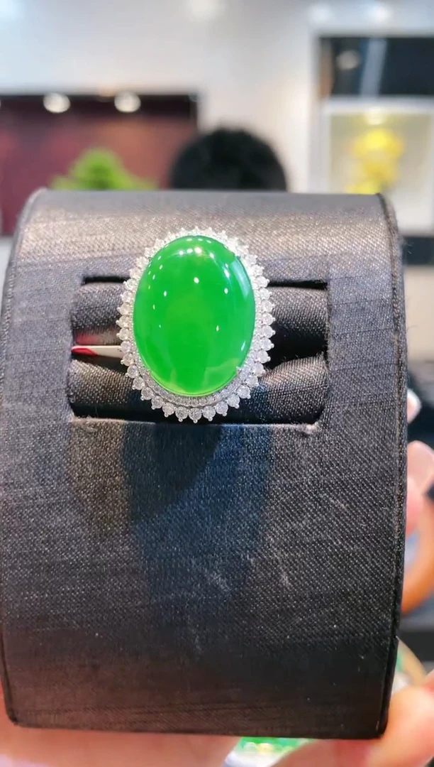 【闪购商品】翡翠颈饰18K金镶嵌A35天然A货翡翠两用款戒指