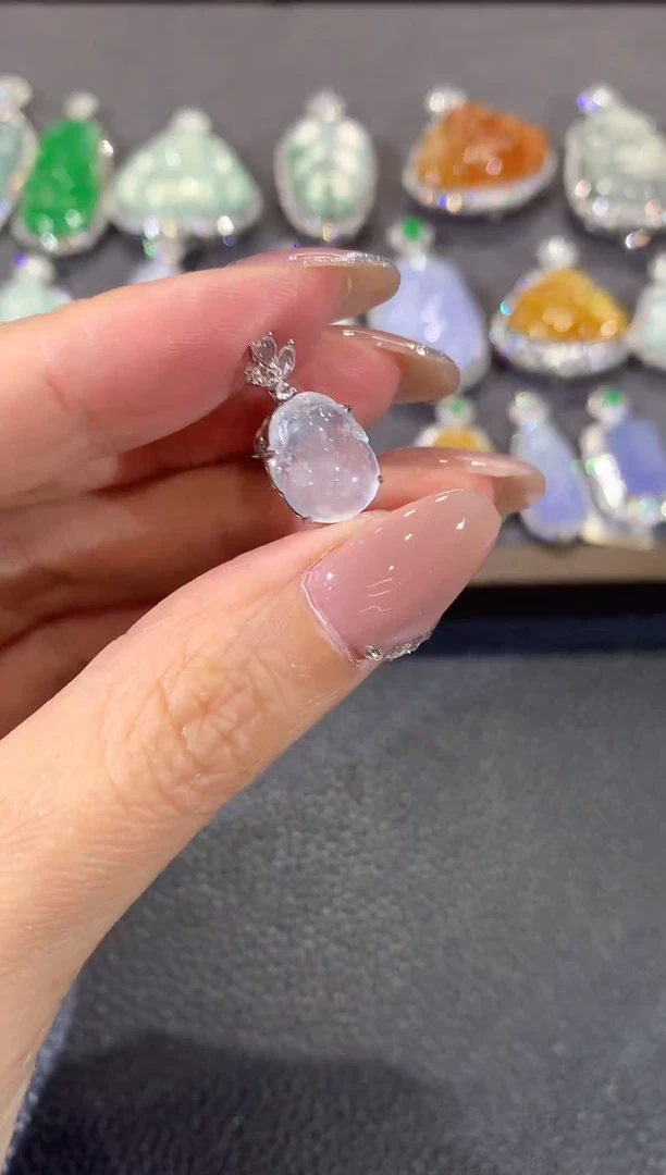 吊坠(不含链)18K金镶嵌翡翠A37