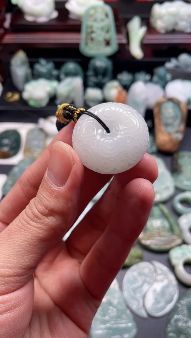 颈饰未镶嵌翡翠39  天然翡翠a货  仿古平安扣