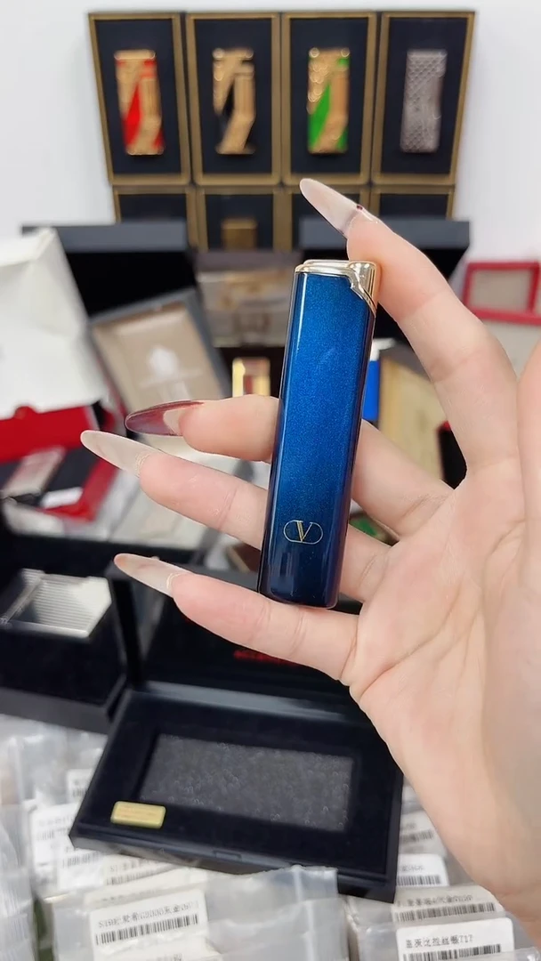 华家蓝色细长条