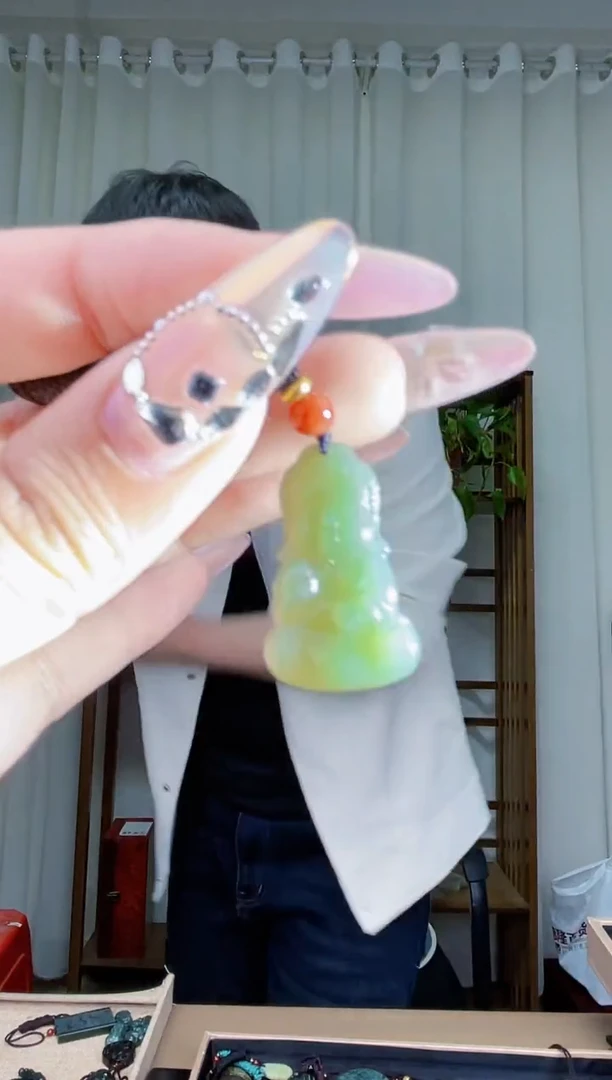 【闪购商品】和田玉挂件未镶嵌拍一发一，多样性发货！