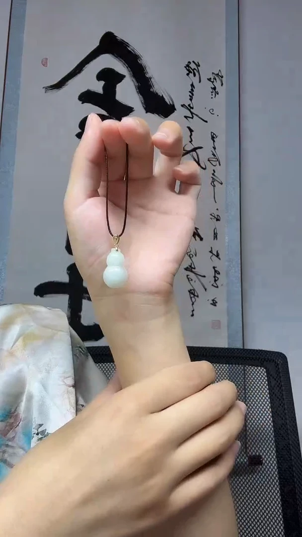 翡翠银S925镶嵌项链葫芦