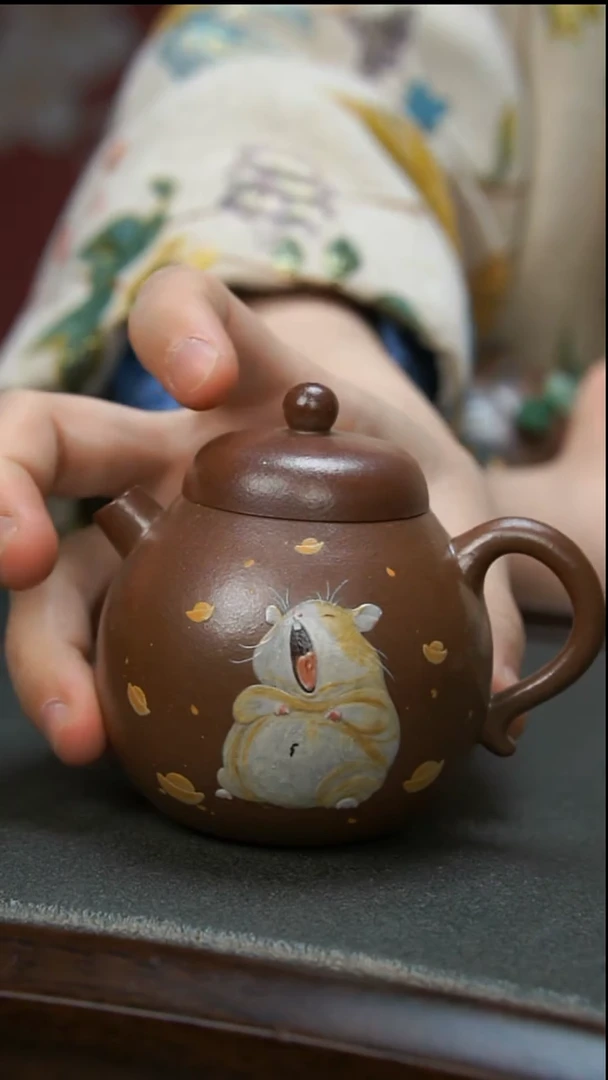 【闪购商品】紫砂茶壶胭脂红柴烧鼠你有米壶