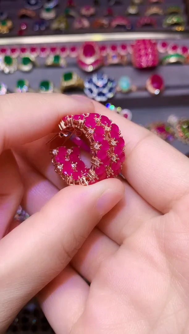 银S925镶嵌耳饰红宝石....