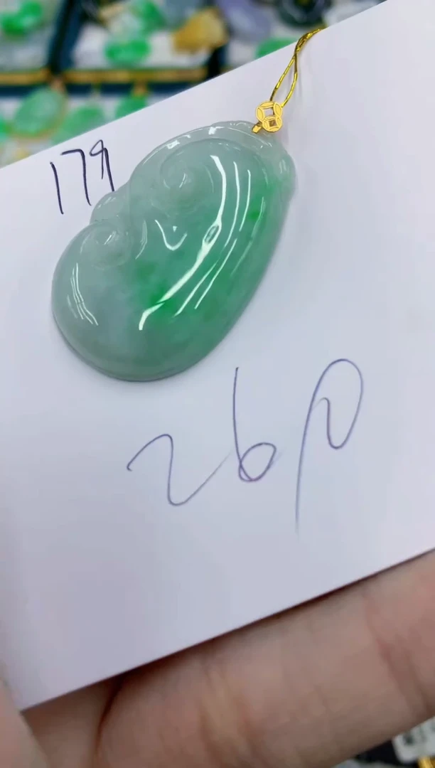 翡翠18K金镶嵌颈饰1111111111