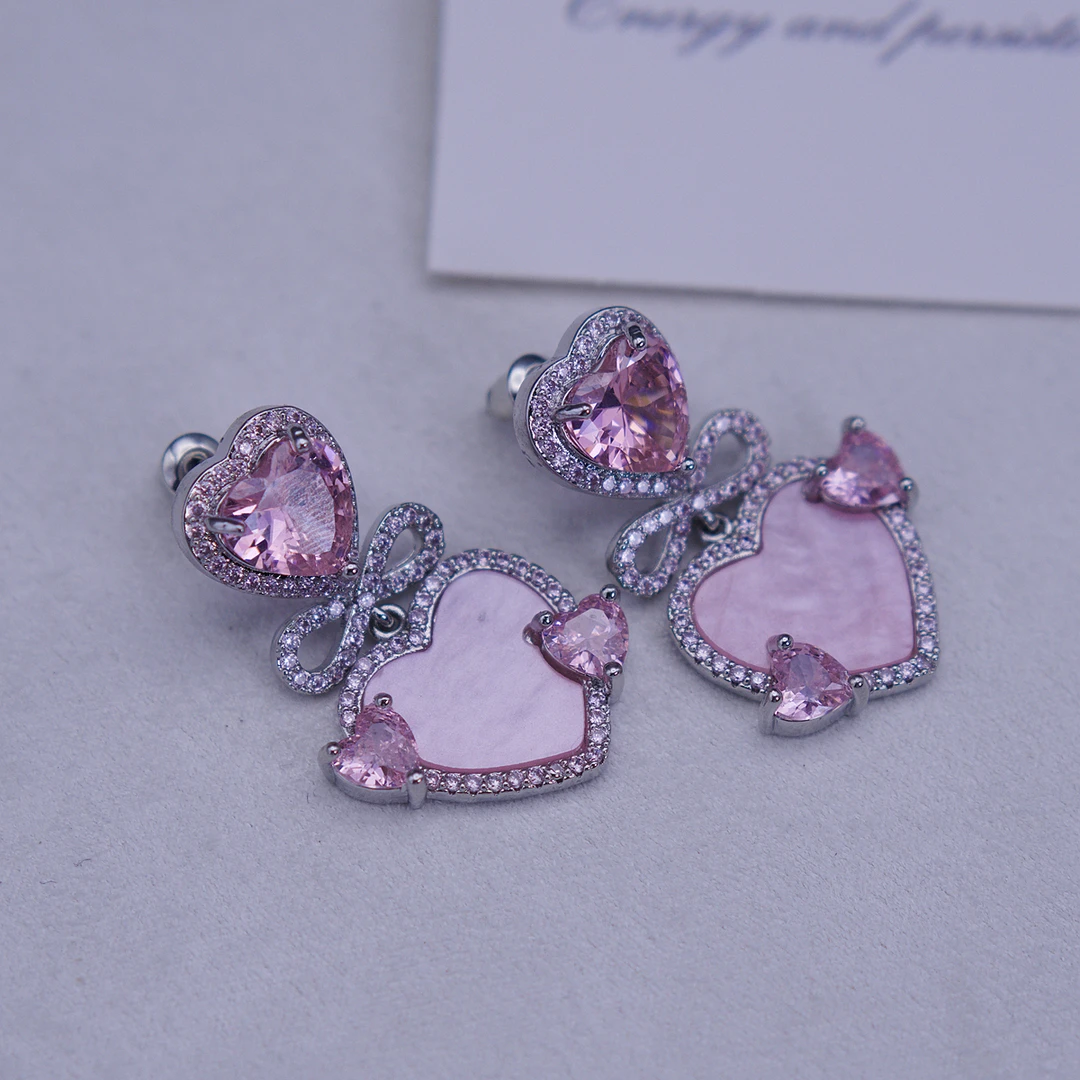 简龄精品女士网红带钻耳环小爱心闪钻轻奢时尚气质百搭耳饰粉色