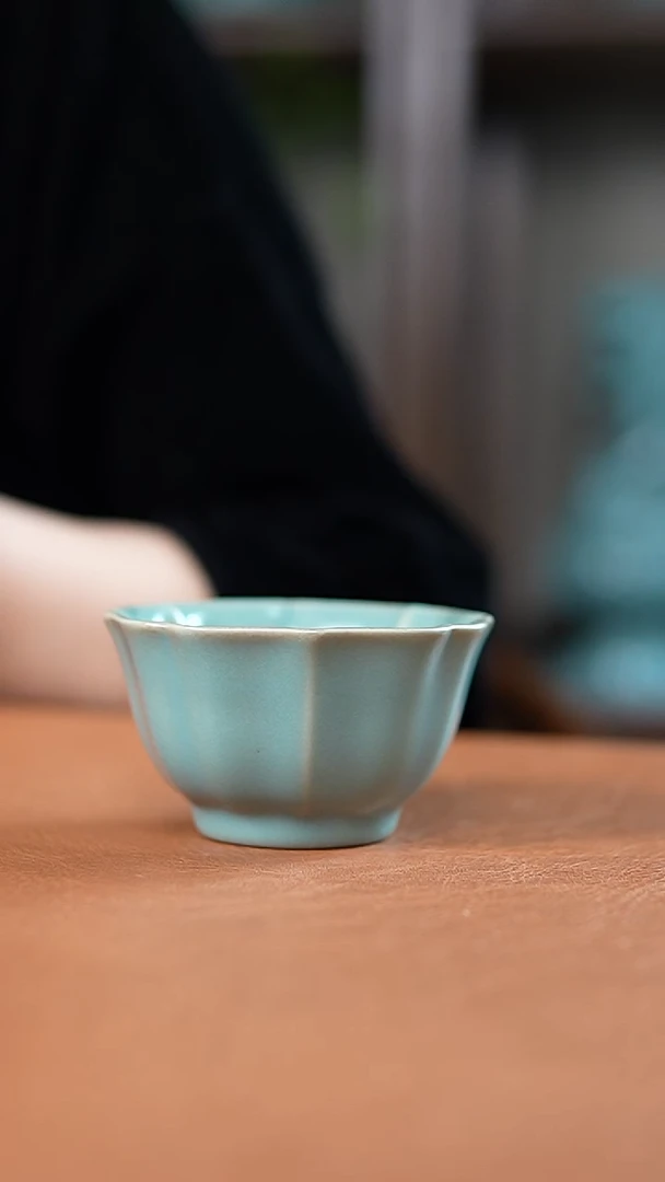瓷片仿古天青宝象杯瑕
