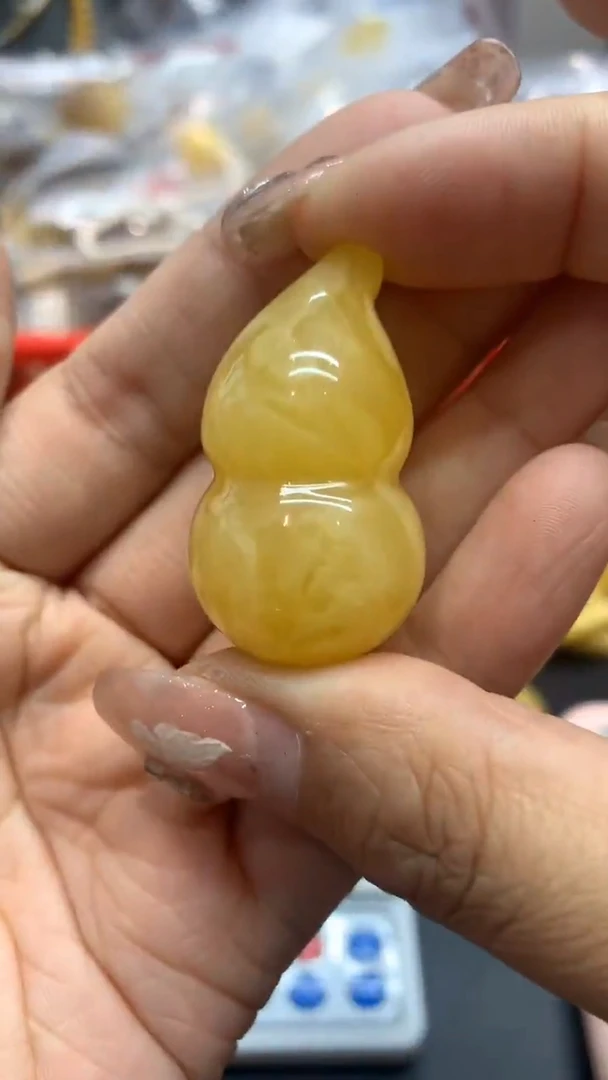 未镶嵌琥珀珠宝奇石1595