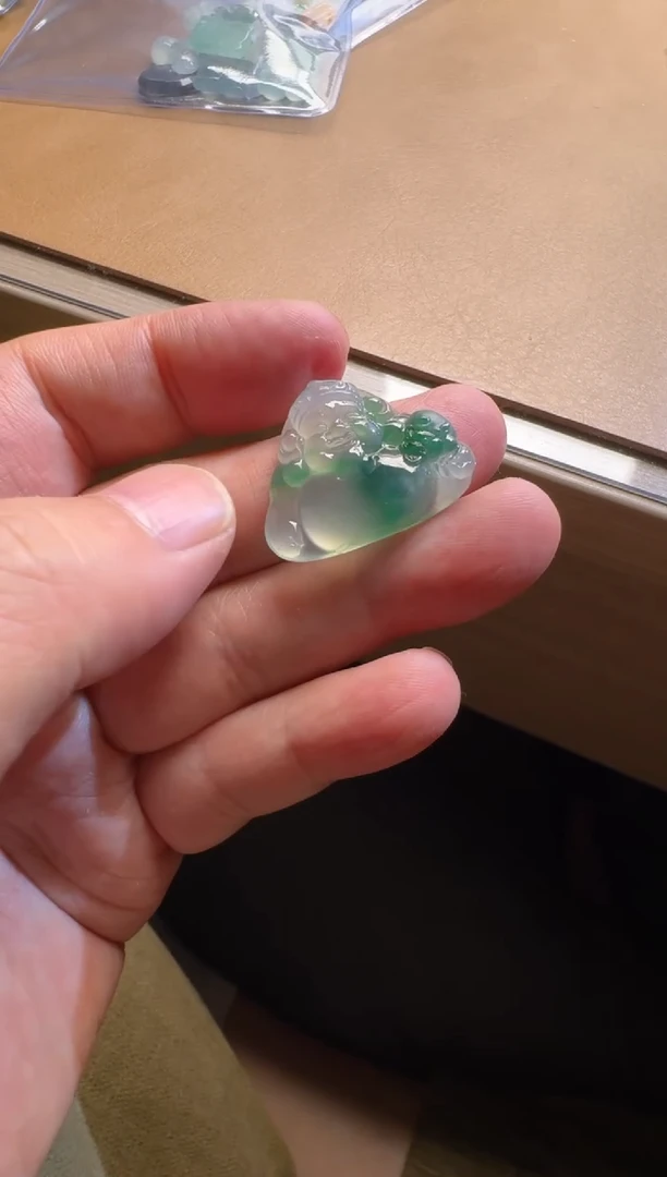 【闪购商品】翡翠颈饰未镶嵌财财