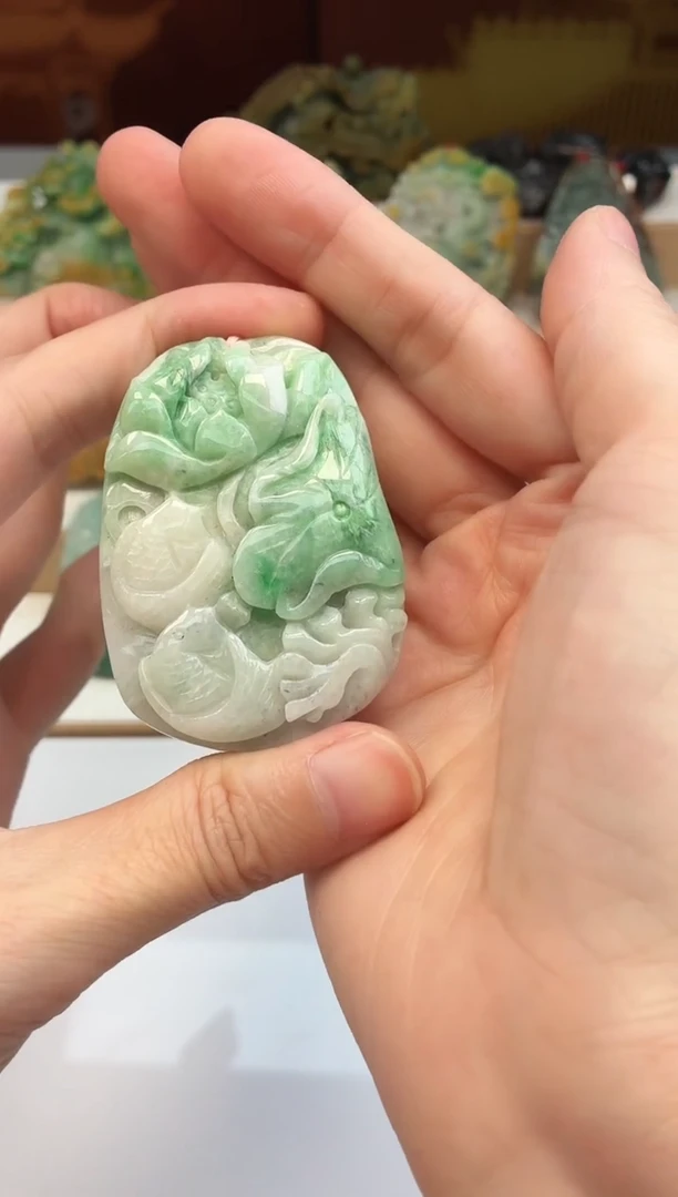 颈饰未镶嵌翡翠牌子